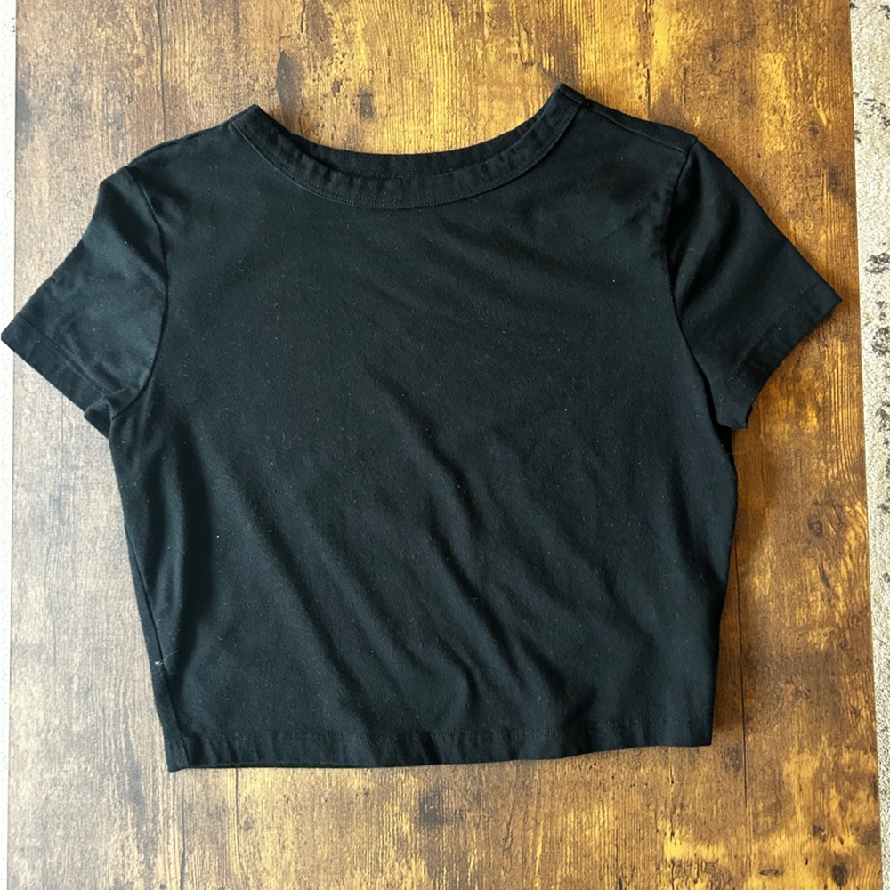 Wild Fable Black Short Sleeve Cropped Tee